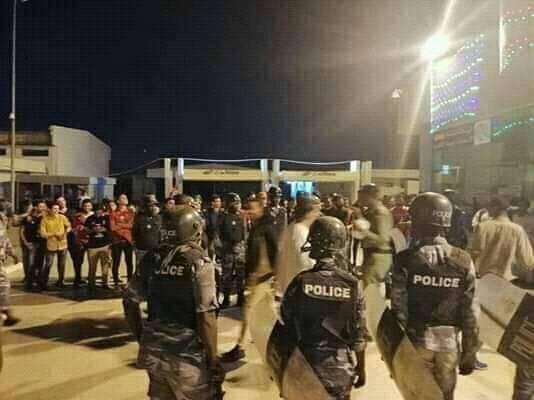 الأهلي ينتقل من مطار الخرطوم إلى مقر إقامة البعثة في حراسة قوات الشرطة والجيش