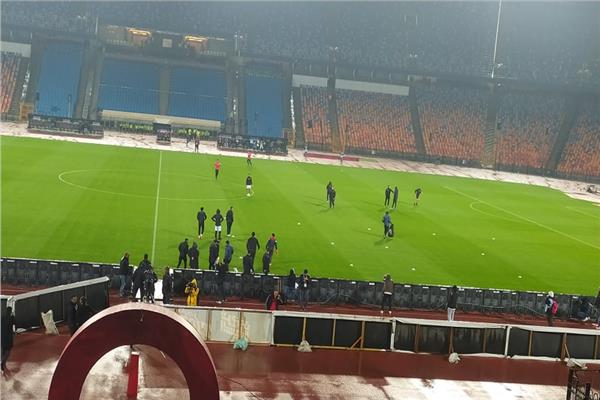 الحكم ينهي مباراة القمة بدون لعب لعدم حضور لاعبي الزمالك