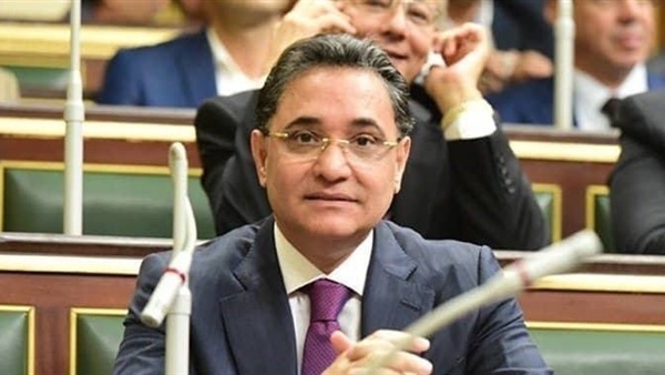 النائب عبدالرحيم علي يناشد وزير العدل بتعليق العمل بمكاتب الشهر العقاري