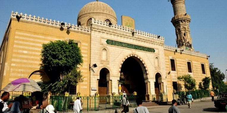 إقامة صلاة عيد الأضحى المبارك بمسجد السيدة نفيسة بعدد محدود من المصلين