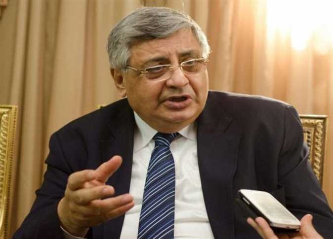 عوض تاج الدين: جائحة فيروس كورونا فى مصر تصل ذروتها بعد أسبوعين