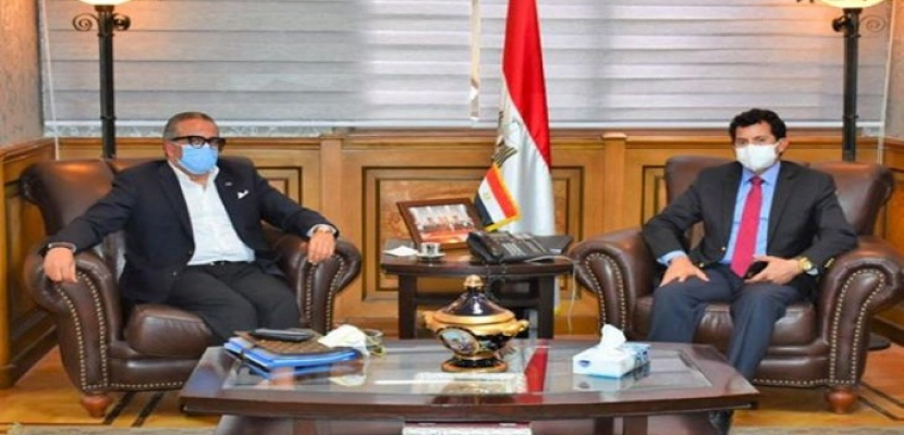 وزير الرياضة يجتمع مع الجنايني لبحث شئون الكرة خلال الفترة المقبلة