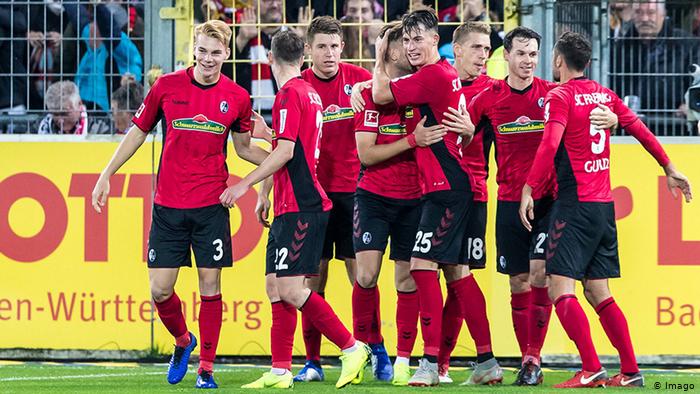 فرايبورج يهزم بايرن ميونيخ 2-1 ويطيح به من كأس ألمانيا