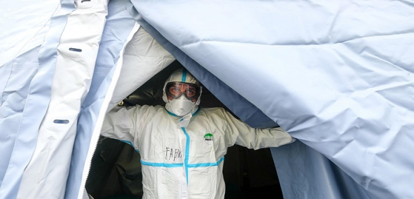 الصحة: نقل أول 3 حالات إصابة بـ«أوميكرون» في مصر للعزل