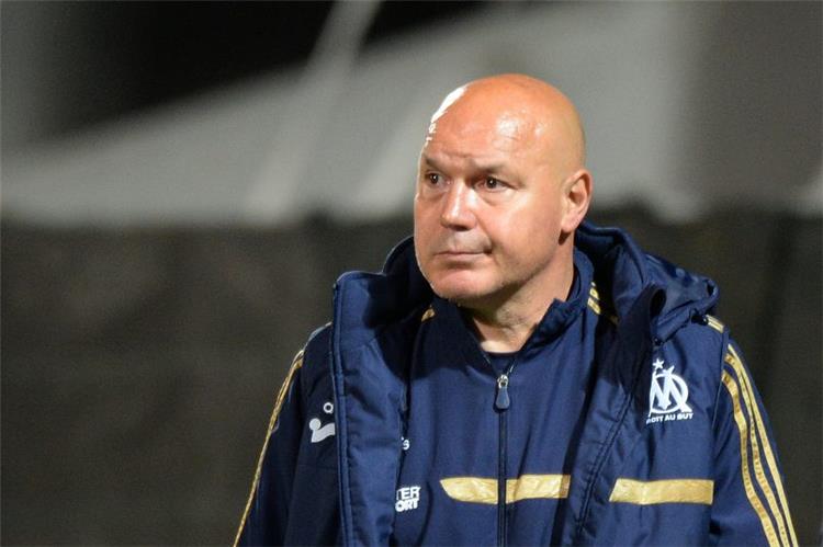مدرب مارسيليا السابق جوزيه أنيجو علي رادار الزمالك