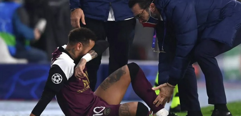 نيمار يغيب عن باريس سان جيرمان ما يزيد عن شهر بسبب الاصابة