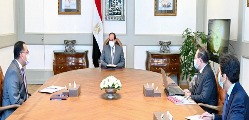 الرئيس السيسي يوجه بتكثيف الإجراءات التحفيزية لتحويل السيارات للعمل بالغاز الطبيعي