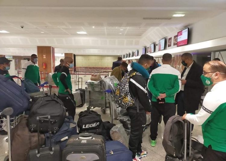 الرجاء المغربي يطير إلى القاهرة لمواجهة الزمالك