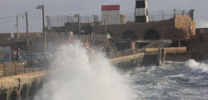 استمرار إغلاق بوغازي الإسكندرية والدخيلة وتواصل سقوط الأمطار