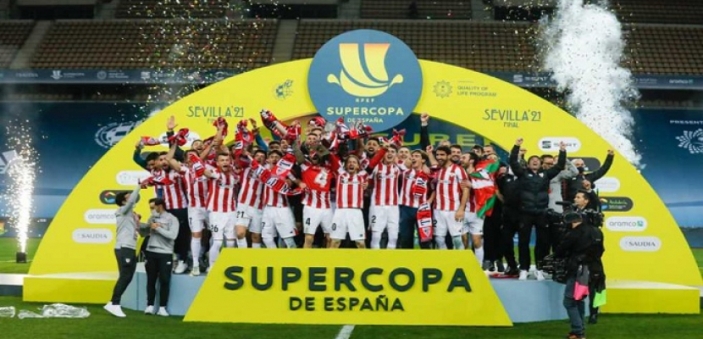 أتلتيك بلباو يهزم برشلونة 3 – 2 ويتوج بالسوبر الإسباني