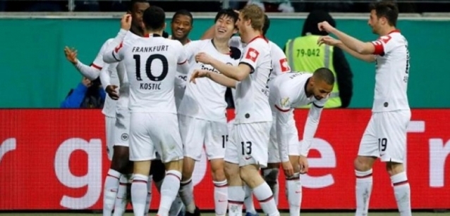 أينتراخت فرانكفورت يهزم يونيون برلين 2-0 ويتأهل لنصف نهائي الكأس