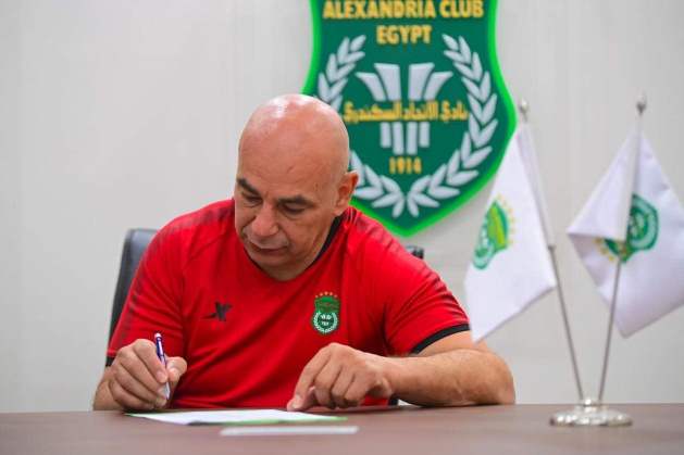 حسام حسن يُعلن قائمة المصري لمباراة الحرس في الدوري