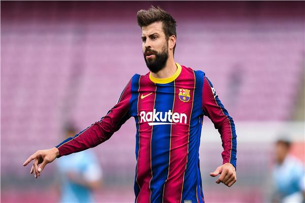 بيكيه يعلن اعتزال كرة القدم