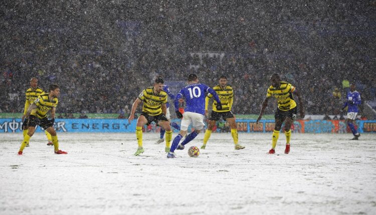 تأجيل مباراتين في الدوري الإنجليزي بسبب كورونا