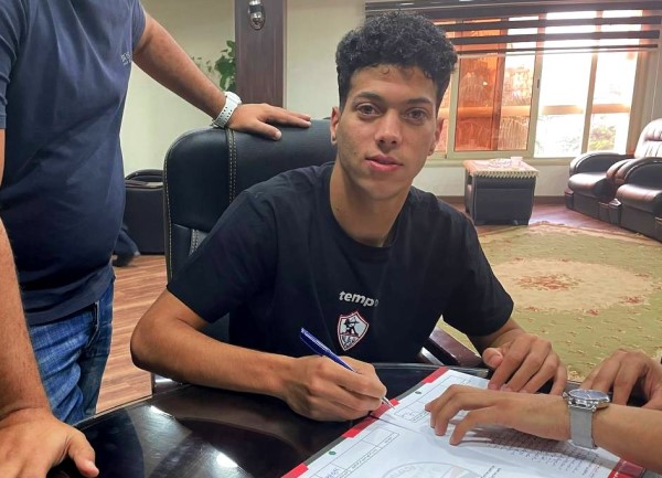 إمام عاشور يمدد تعاقده مع الزمالك حتى نهاية موسم ٢٠٢٤-٢٠٢٥