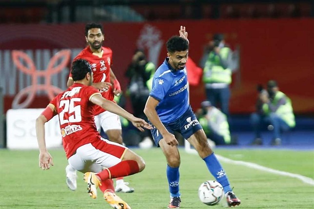 كناريا ينضم لـ معسكر المنتخب بديلا لعبدالله السعيد
