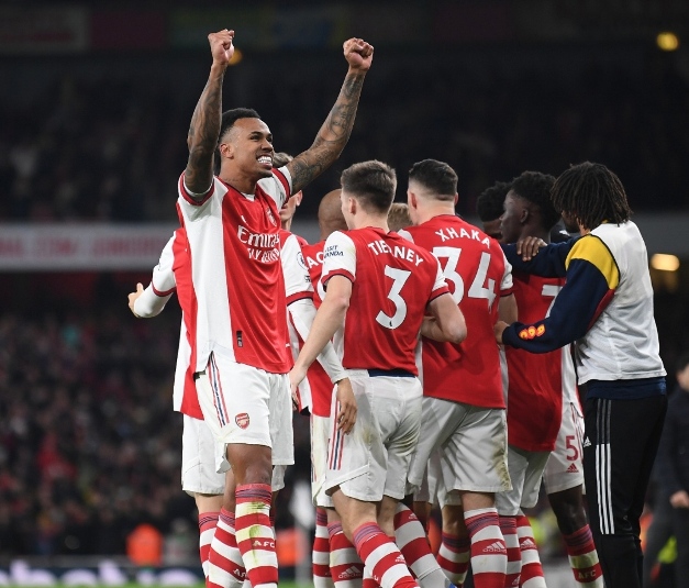 أرسنال يفوز على وست هام 2-0 في الدوري الإنجليزي