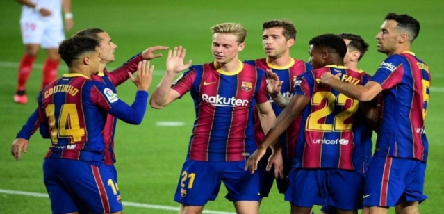 برشلونة ضيفًا على إسبانيول اليوم في ديربي كتالونيا بالدوري الإسباني