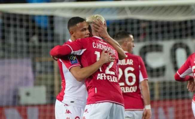 مونبيلييه يفوز علي موناكو 3-2 في الدوري الفرنسي