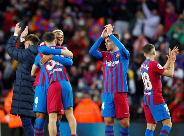 برشلونة ضيفاً ثقيلاً علي أوساسونا اليوم لتعزيز صدارته لقمة الليجا