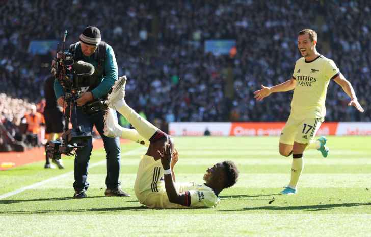 آرسنال يفوز علي أستون فيلا 1-0 ويعزز مركزه الرابع بالدوري الإنجليزي