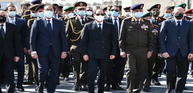 السيسي يتقدم الجنازة العسكرية لكل من الفريق عبدرب النبي حافظ والفريق فخري عبدالمنعم خليل