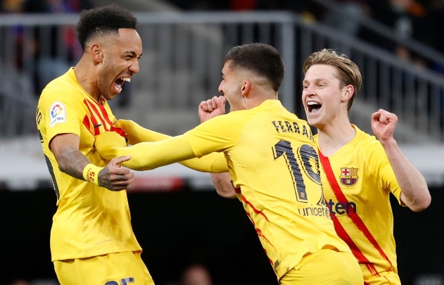 برشلونة يكتسح ريال مدريد 4-0 بالكلاسيكو