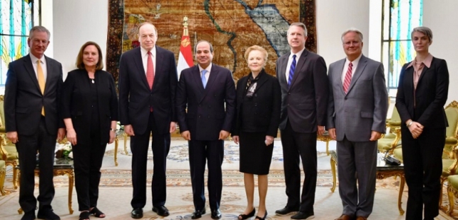 الرئيس السيسي يستقبل وفداً من الكونجرس الأمريكي