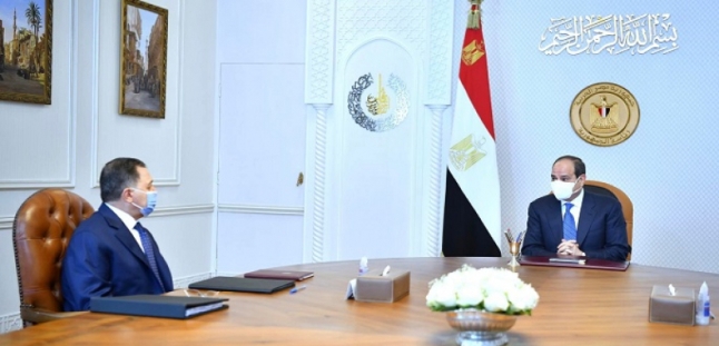 الرئيس السيسي يعقد اجتماعاً مع وزير الداخلية