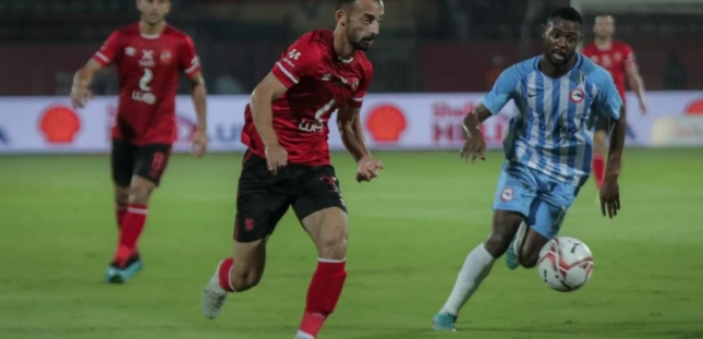 الأهلي يكتسح فيوتشر 4-0 في الدوري الممتاز
