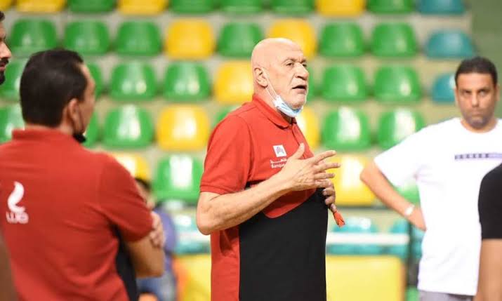 أحمد مرعي يعرب عن سعادته بالعودة لقيادة سلة الزمالك