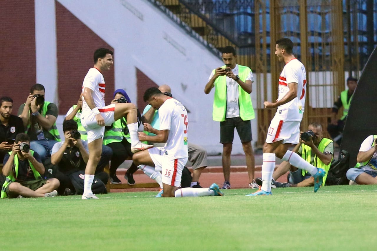 فيريرا يجتمع بـ «زيزو» على هامش مران الزمالك