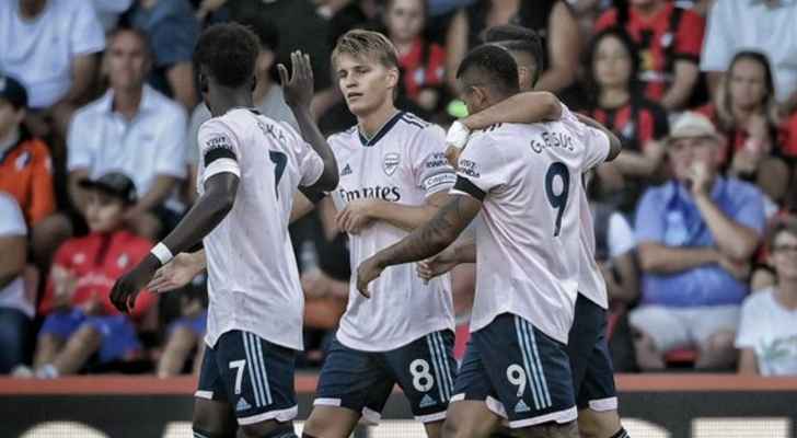 أرسنال يفوز علي بورنموث 3-0 ويتصدر الدوري الإنجليزي