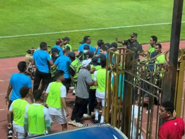 أحداث شغب في لقاء الإسماعيلي وفاركو