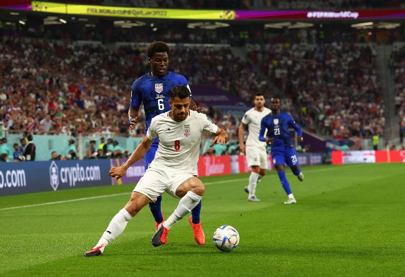 أمريكا تتقدم على إيران 1-0 في الشوط الأول
