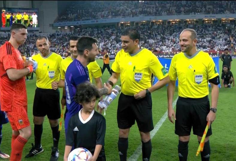 إبراهيم نور الدين بعد مباراة الأرجنتين والإمارات: "ميسي شخص متواضع ولذيذ"