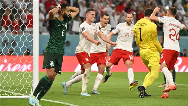 بولندا تفوز علي السعودية 2-0 في كأس العالم