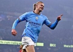 هالاند يتقدم لمانشستر سيتي على ليفربول 2-0 في الشوط الأول