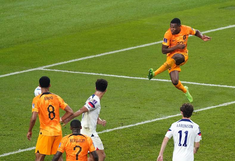 هولندا تفوز علي أمريكا 3-1 وتتأهل لدور الـ8 بكأس العالم