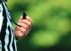 اتحاد الكرة يعلن طاقم تحكيم مباراة الأهلي أمام بتروجيت