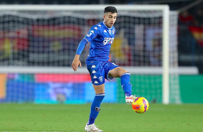 فابيانو باريزي نجم إمبولي علي رادار إيفرتون