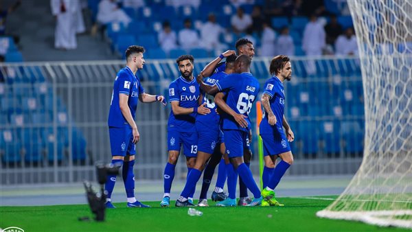 الهلال يتوج بلقب الدوري السعودي