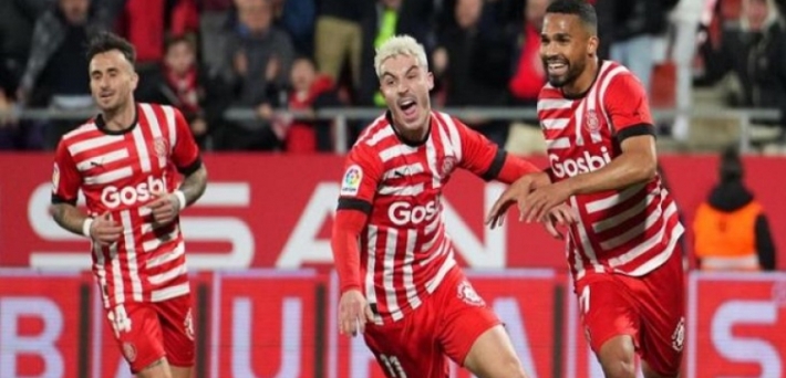 جيرونا يفوز على إشبيلية 2ـ1 في الدوري الإسباني