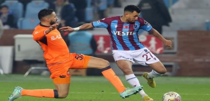 تريزيجيه يسجل في فوز طرابزون على إسطنبول 4-0 بالدوري التركي