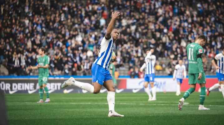 هيرتا برلين يفوز على بوروسيا مونشنجلادباخ 4-1 في الدوري الألماني