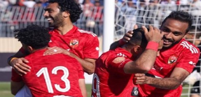 الأهلي يرتدي الزي الأساسي في مواجهة الرجاء المغربي