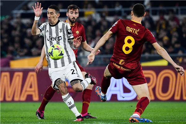 روما يفوز على يوفنتوس 1-0 ويقتحم المربع الذهبي للدوري الإيطالي