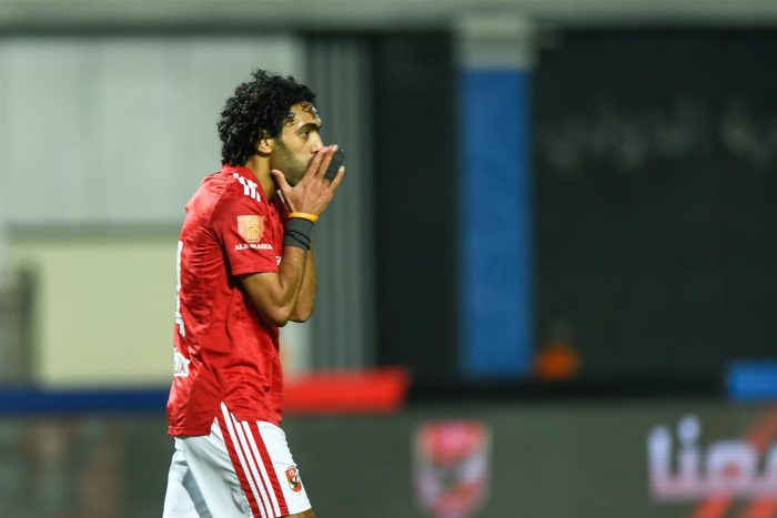 نقل حسين الشحات إلى المستشفى للاشتباه في ارتجاج بالمخ