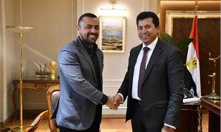 وزير الرياضة يشيد بتصدر عزمي محيلبة للتصنيف الأولمبي للرماية