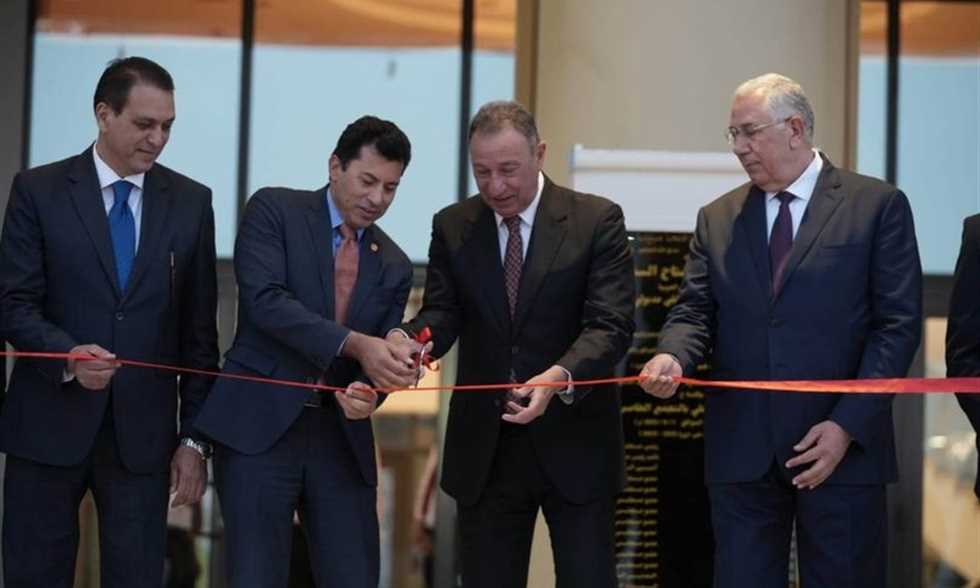 الخطيب وصبحي يفتتحان فرع الأهلي بالقاهرة الجديدة